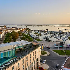 Hotel & Club, FAO