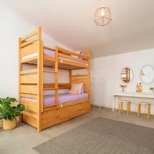  Hostel Female